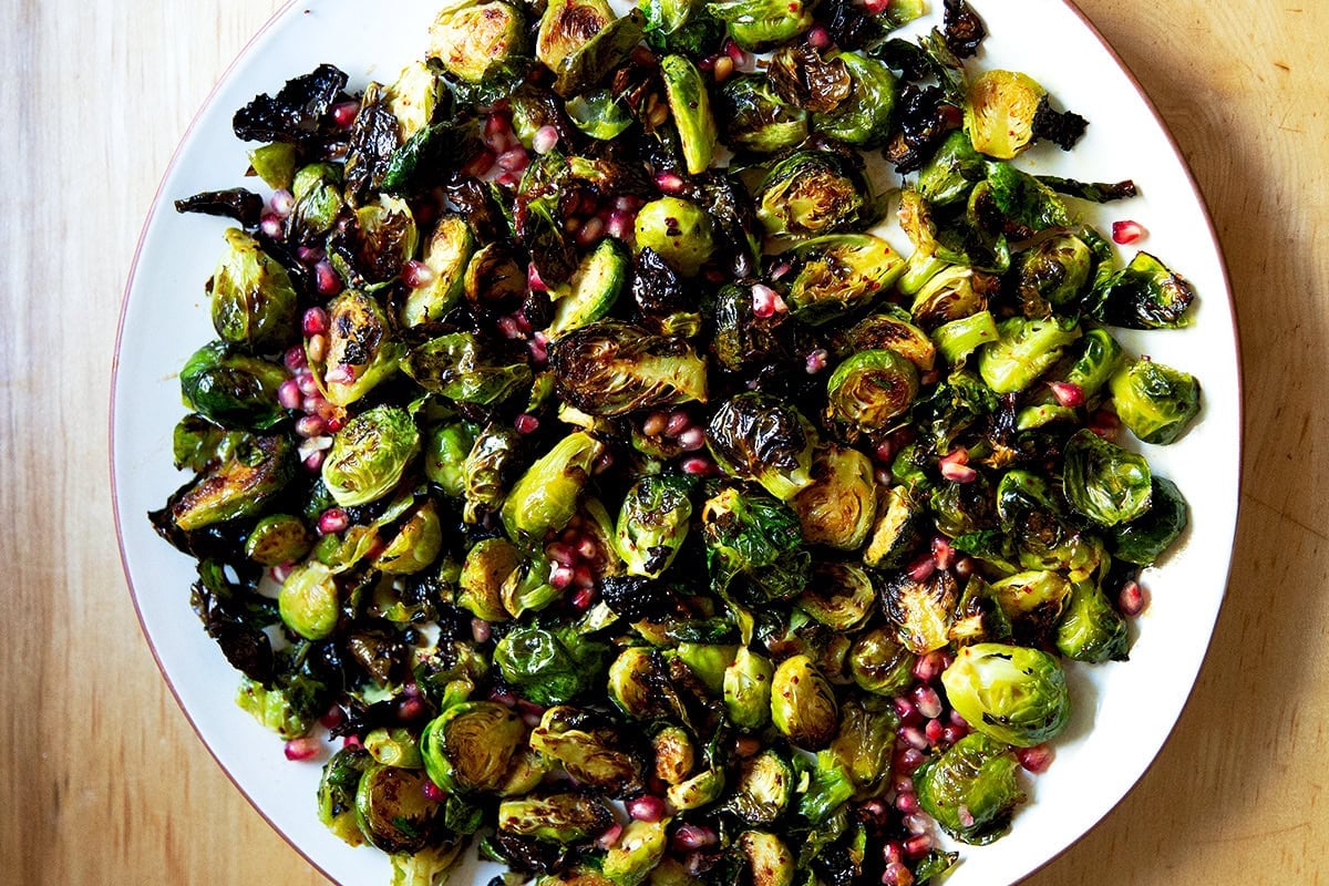 Easy 30-Minute Crispy Brussels Sprouts: Smoky, Sweet, Tangy